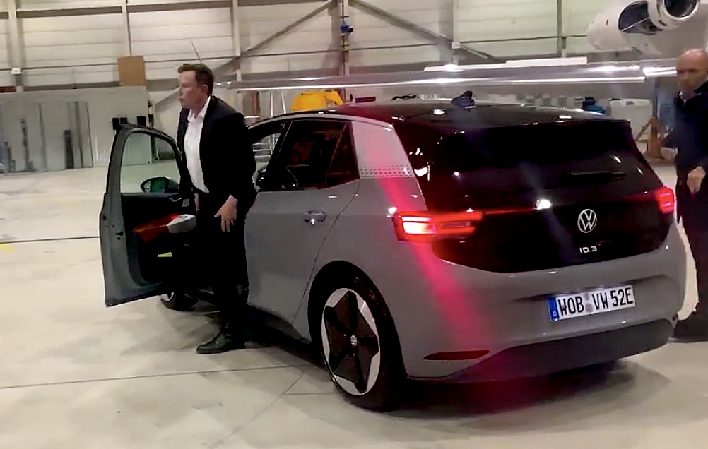 Elon Musk prova la Volkswagen