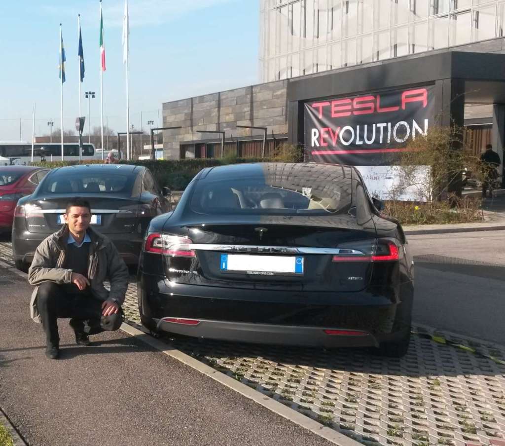 Tesla club Italy revolution 2022 - 2