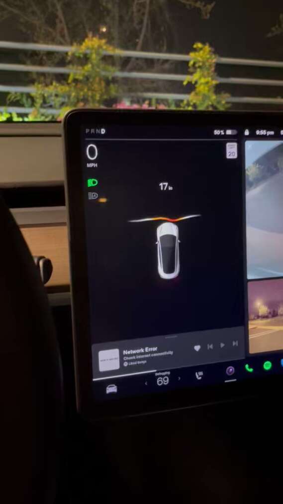 Tesla introduce Vision Park 1